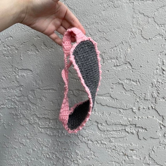 Crochet sleep mask 😴
Stretches - Picture 1 of 1